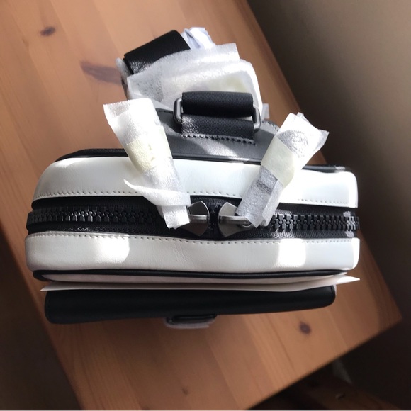 🥰 Coach Track Pack In Colorblock Signature Canvas - Picture 7 of 12